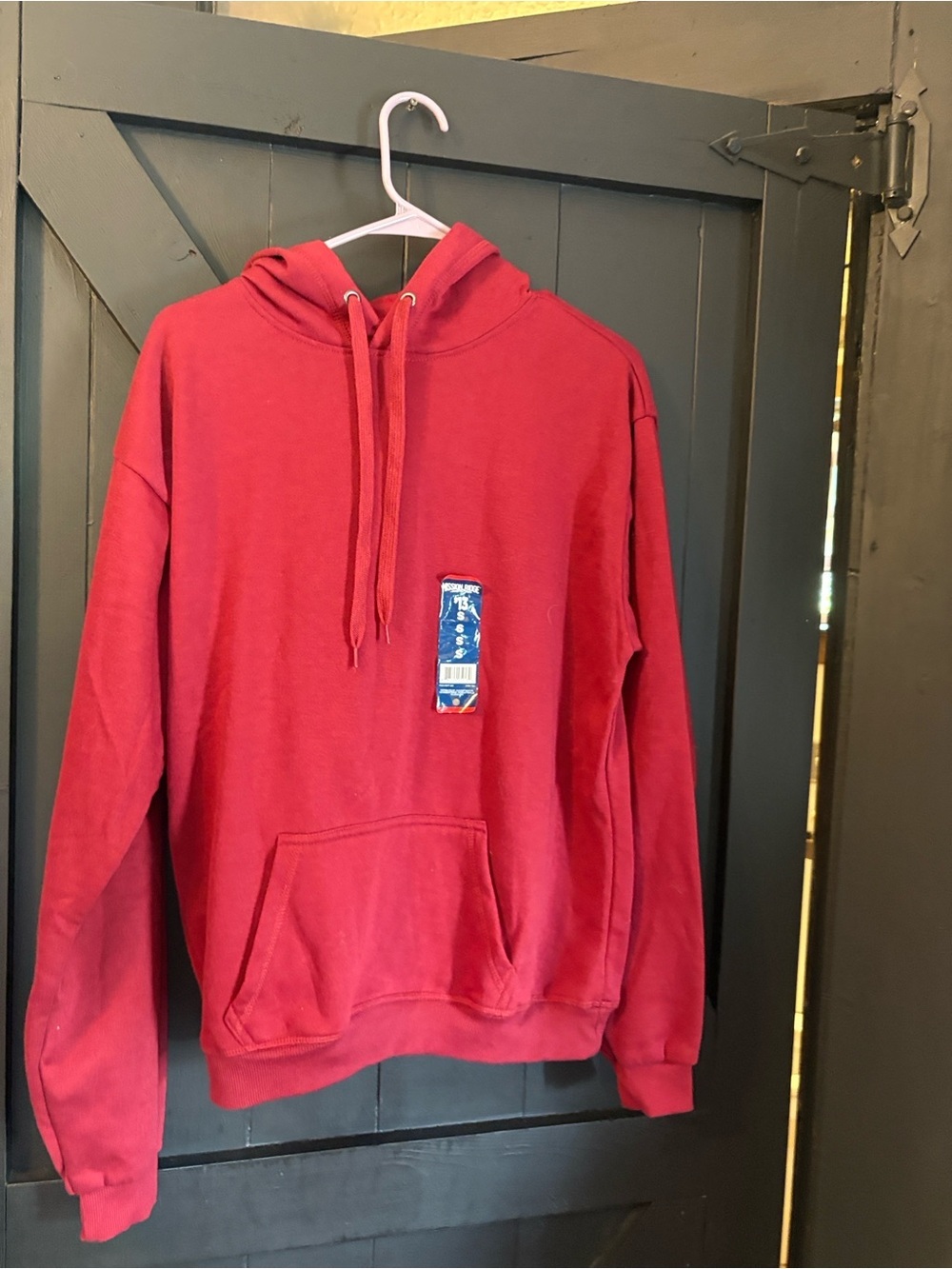 Classic Burgundy Men's Pullover Hoodie with Kangaroo Pocket
